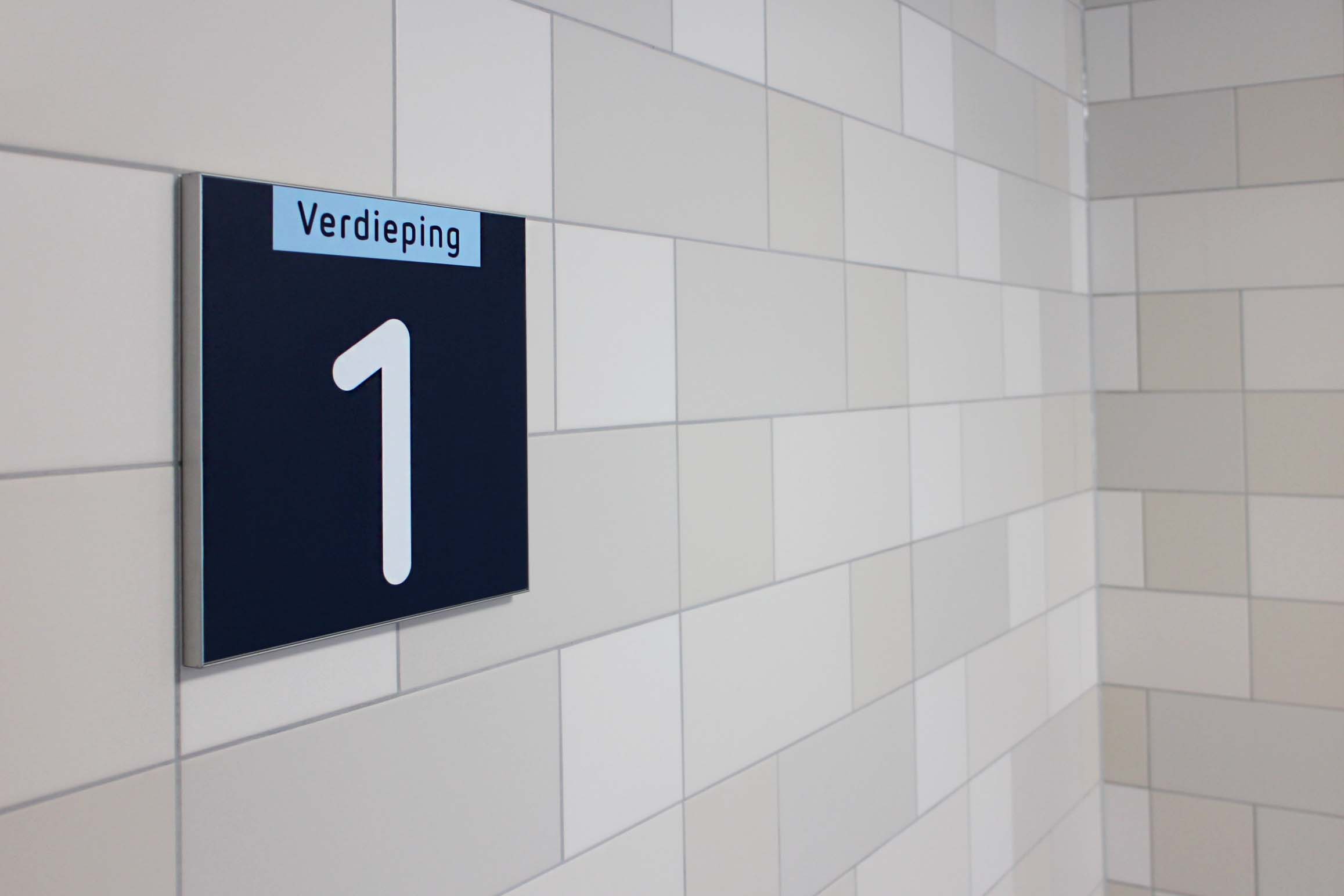 RDG garage — etage 1 | Groeneveld Sign Systems